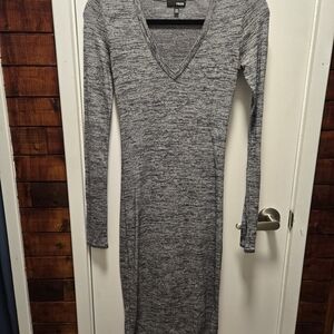 Wilfred Heather Gray V-Neck Long Sleeve Maxi Dress